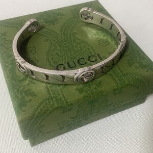 Gucci GG Silver Vintage Cuff Bracelet Bangle